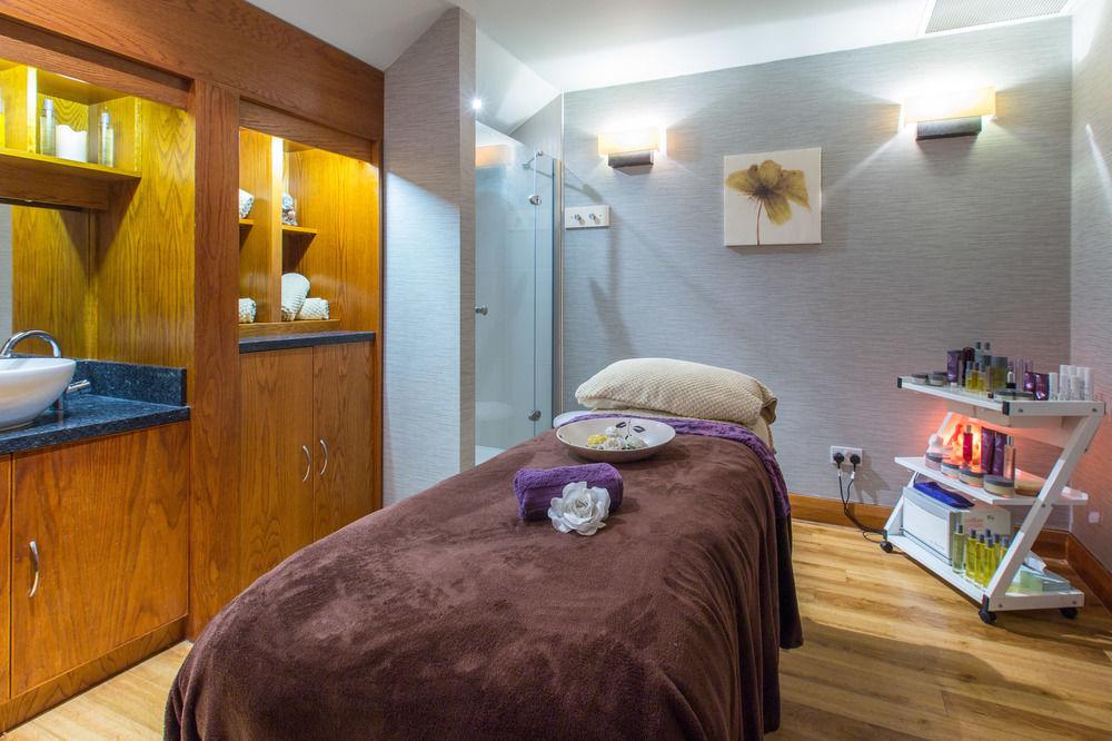 Delta Hotels By Marriott Cheltenham Chase Brockworth Bagian luar foto