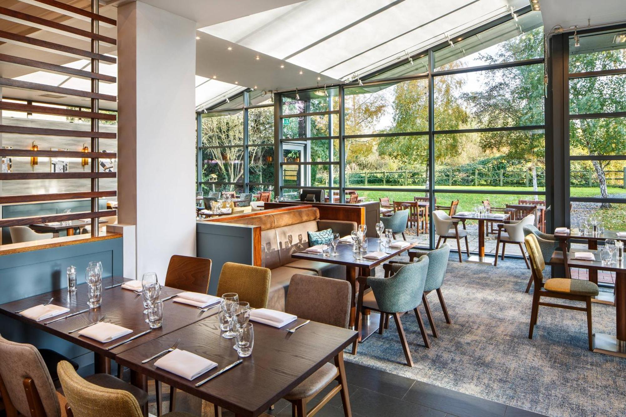 Delta Hotels By Marriott Cheltenham Chase Brockworth Bagian luar foto