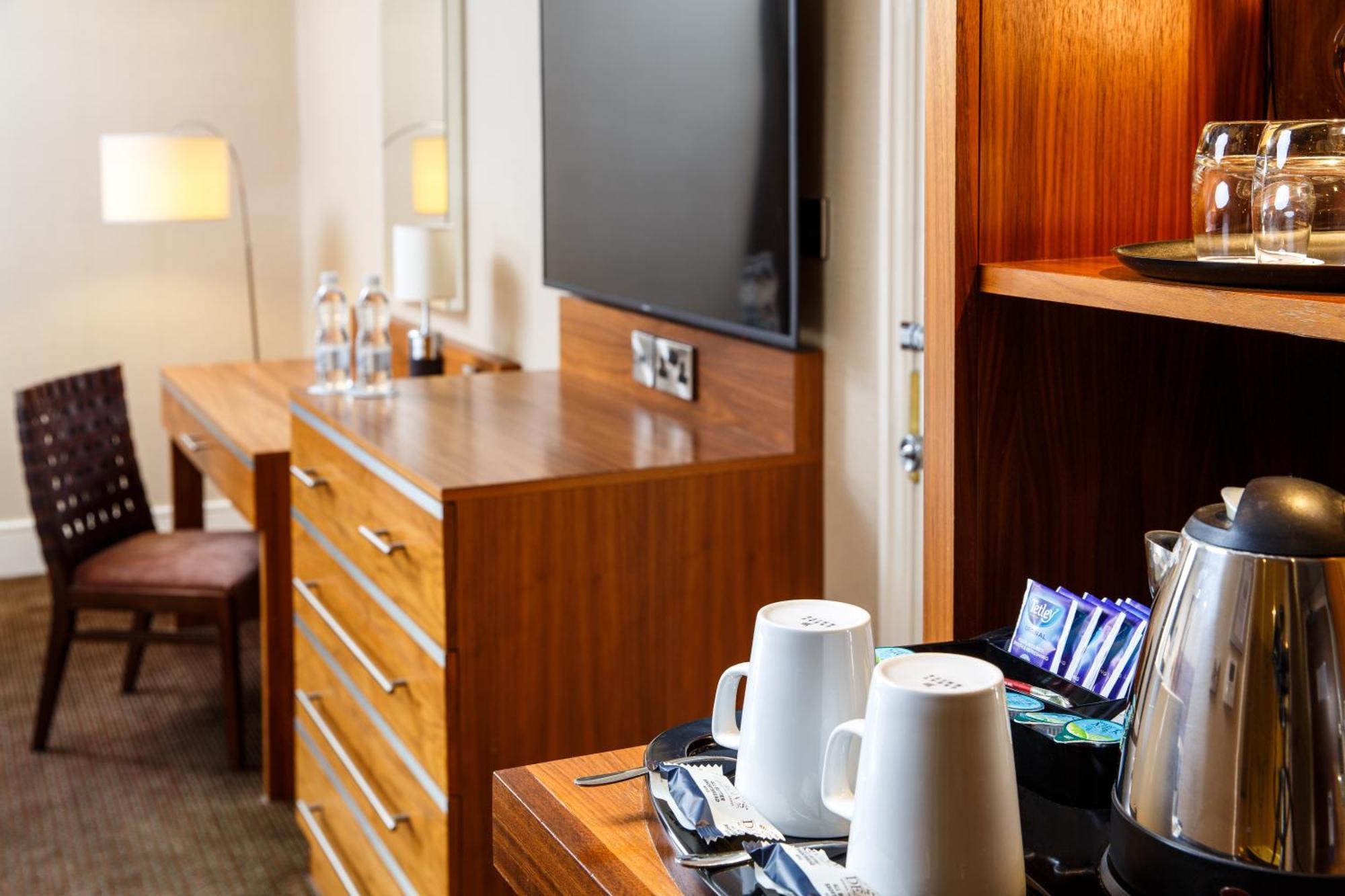 Delta Hotels By Marriott Cheltenham Chase Brockworth Bagian luar foto