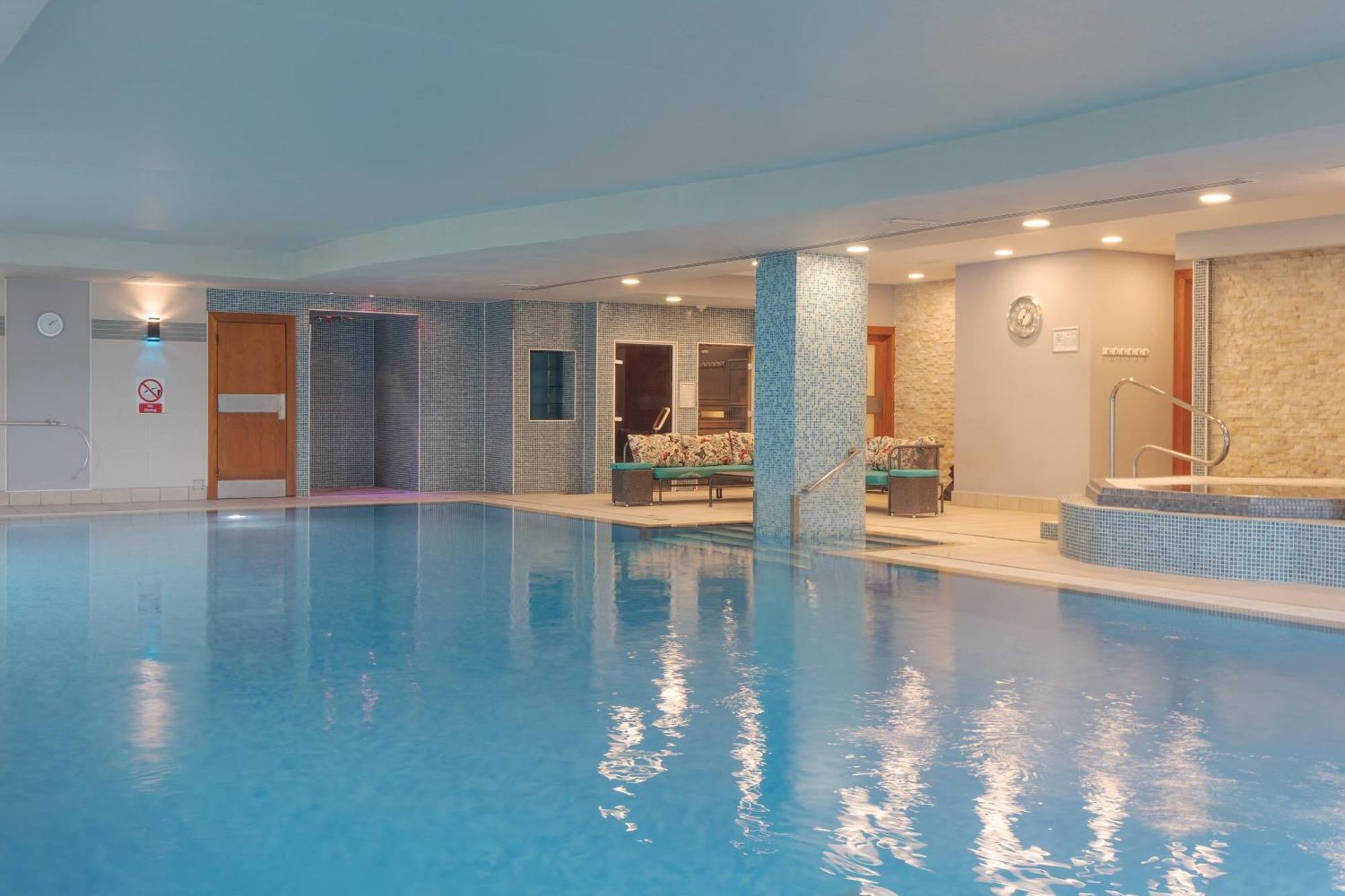 Delta Hotels By Marriott Cheltenham Chase Brockworth Bagian luar foto